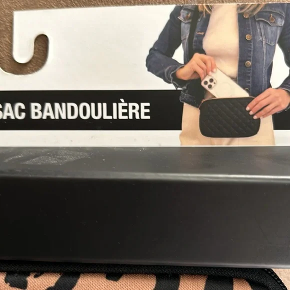 Cross body bag - Picture 4 of 7